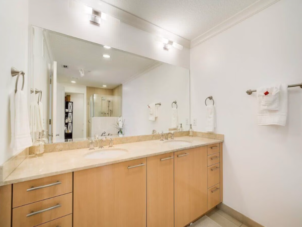 Crescent Beach Siesta Key Luxurious Vacation Condo Two Bedrooms